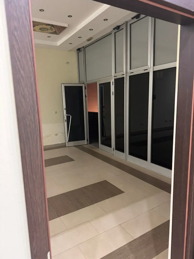 Rent, office space, 65m², Centar, Tivat