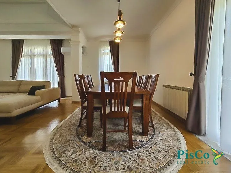 Izdavanje, kuća, 280m², Zabjelo, Podgorica