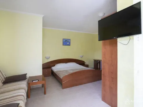 Prodaja, jednosoban stan, 33m², Petrovac, Budva - image 6