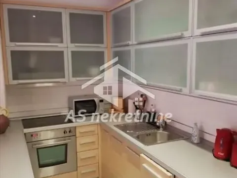 Izdavanje, trosoban stan, 126m², Vukov Spomenik, Zvezdara Sve Podlokacije - image 11