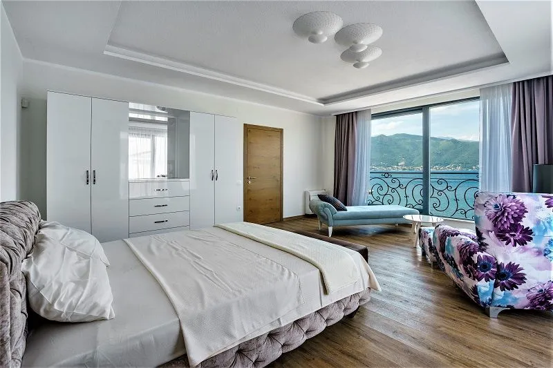 Prodaja, kuća, 420m², Krašići, Tivat