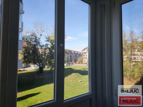 Izdavanje, trosoban stan, 55m², Novo naselje, Novi Sad - image 6
