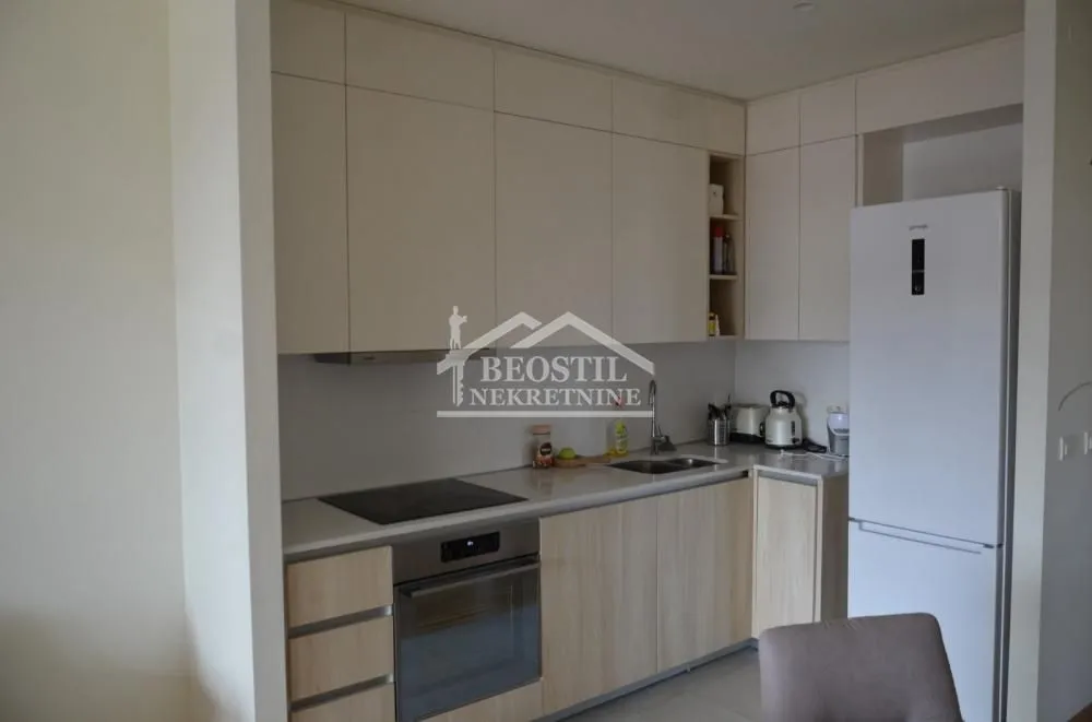 Prodaja, trosoban stan, 82m², Savski Venac, Beograd