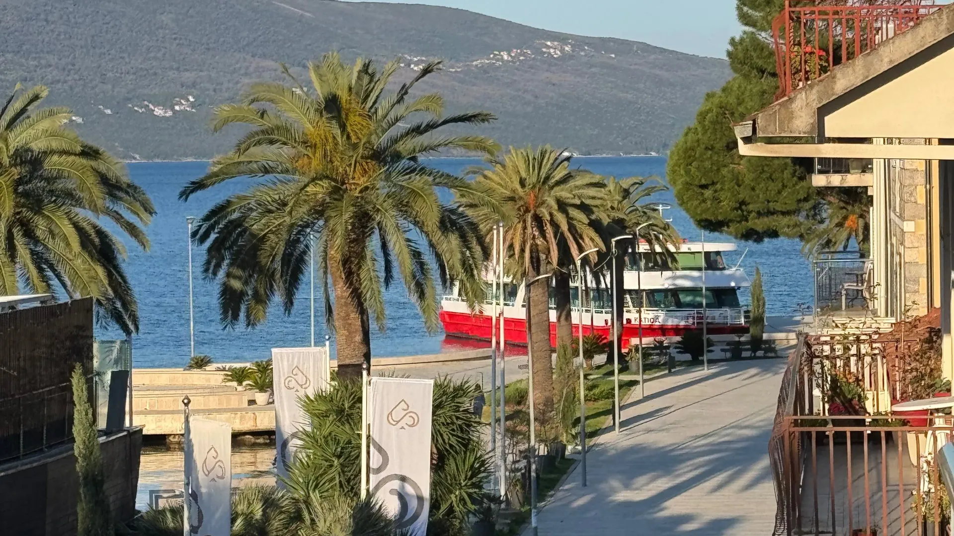 Izdavanje, jednosoban stan, 60m², Centar, Tivat