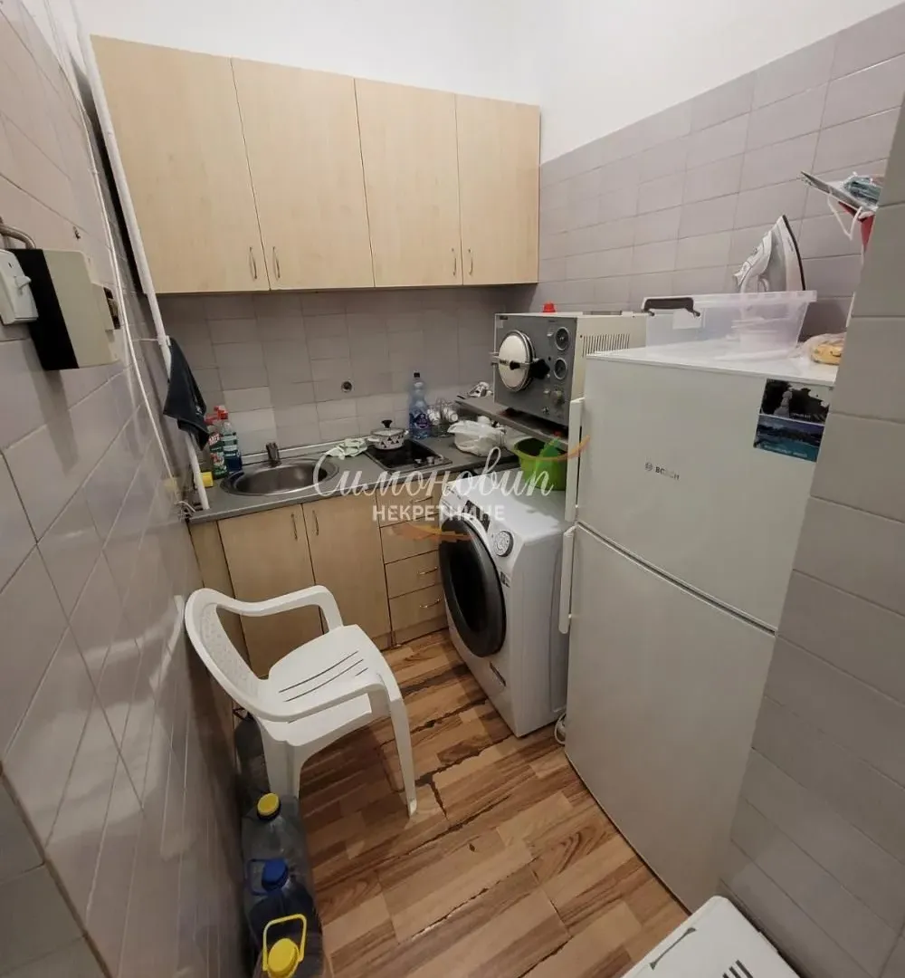 Rent, office space, 136m², Čukarica, Beograd