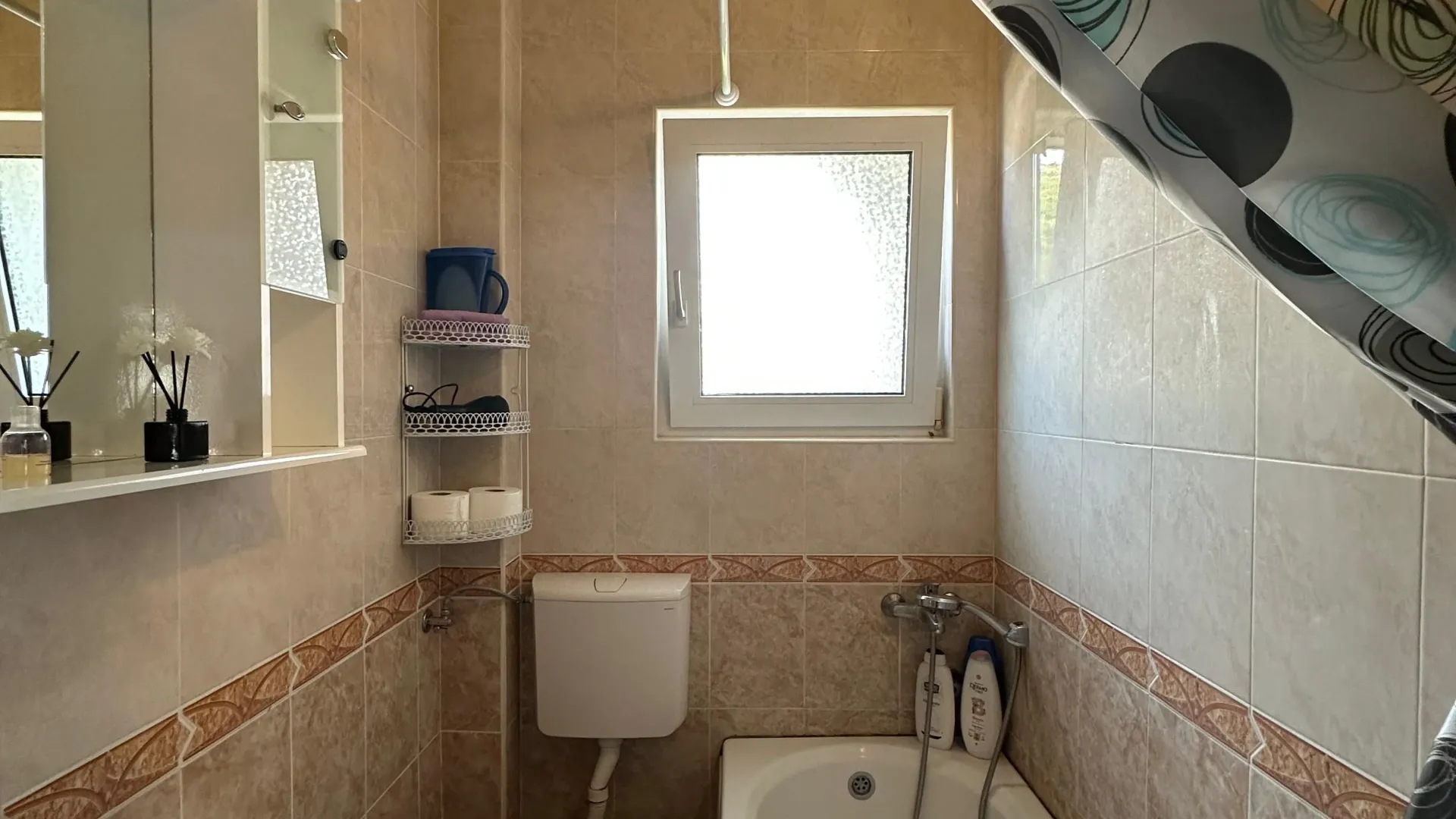Rent, three bedroom apartment, 70m², Dumidran, Tivat