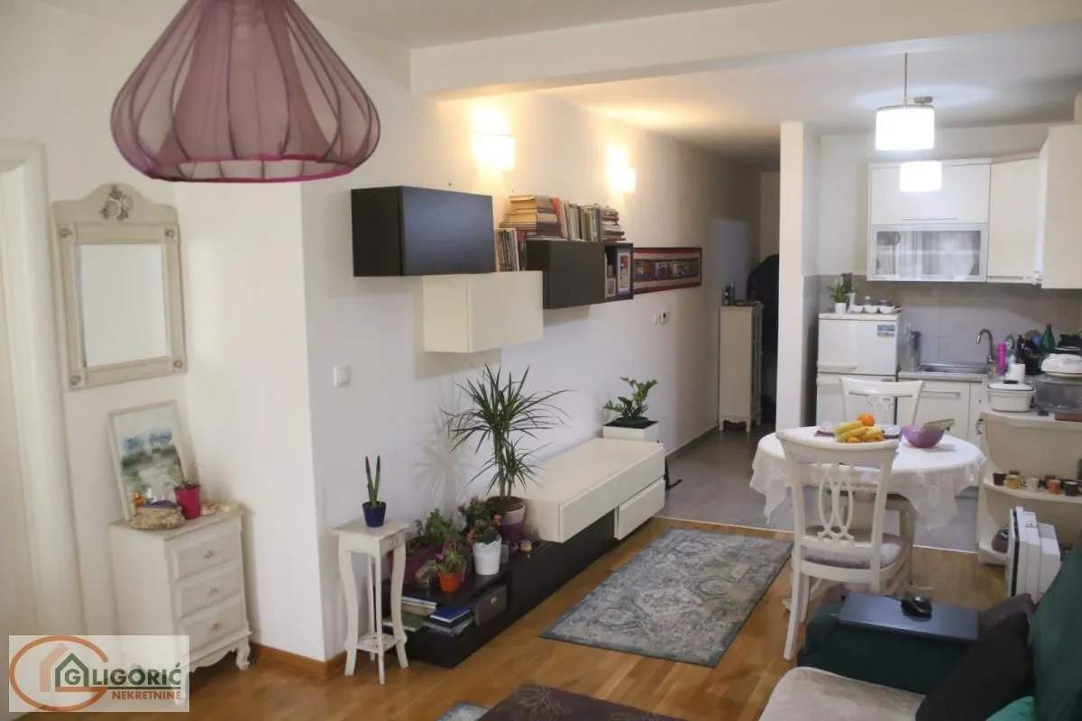 Prodaja, dvosoban stan, 50m², Bulbulder, Zvezdara Sve Podlokacije