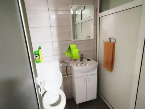 Sale, office space, 109m², Medijana, Niš - image 11