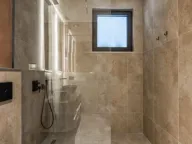 Rent, one bedroom apartment, 80m², Tivat, Crna Gora - image 2