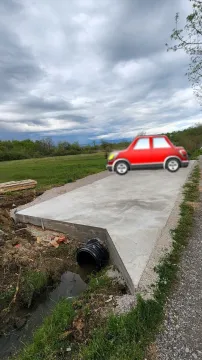 Betonski prilaz na placu. - image 6