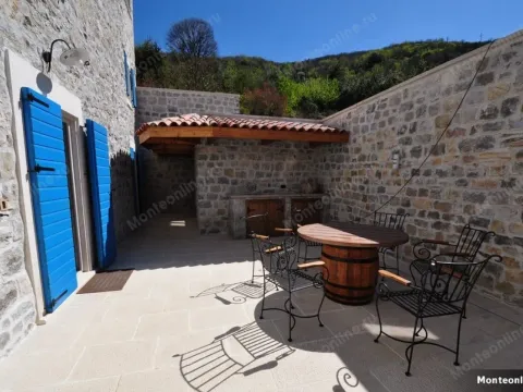 Prodaja, kuća, 105m², Tivat, Crna Gora - image 4