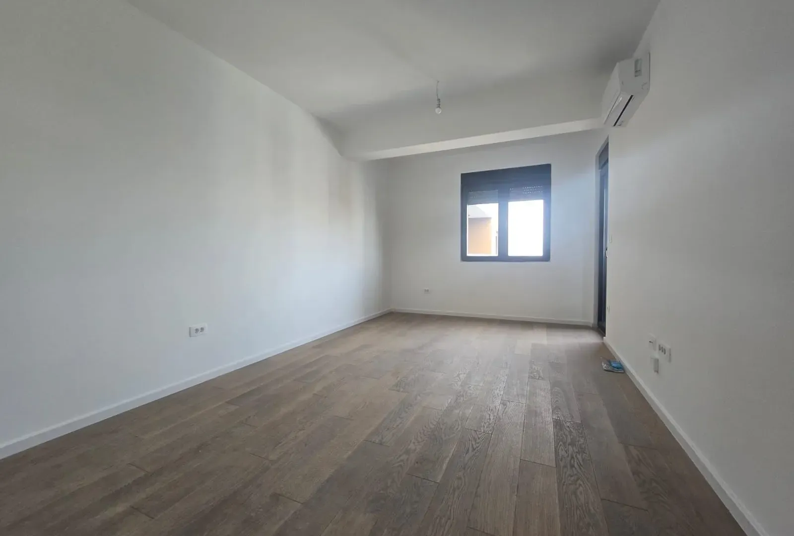 Prodaja, jednosoban stan, 43m², Stari Aerodrom, Podgorica