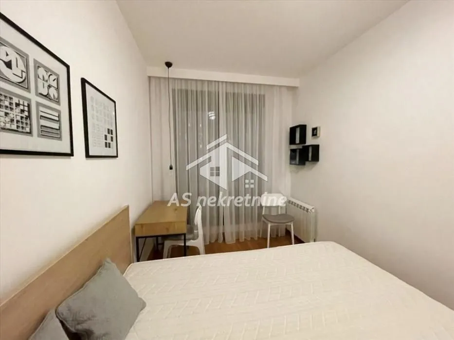 Rent, two bedroom apartment, 40m², Vračar Sve Podlokacije, Beograd