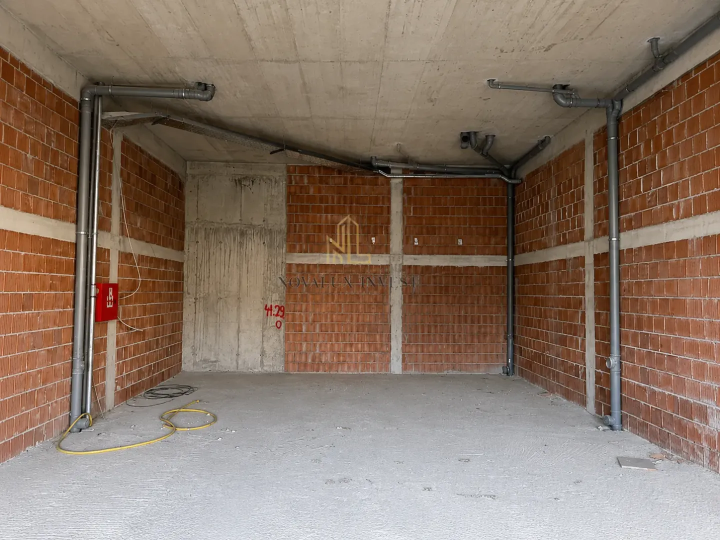 Rent, office space, 74m², Ljubović, Podgorica