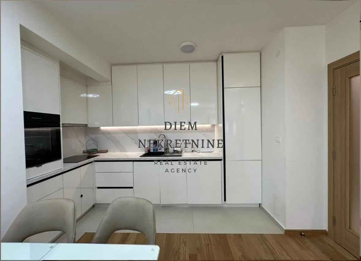 Izdavanje, jednosoban stan, 46m², City Kvart, Podgorica
