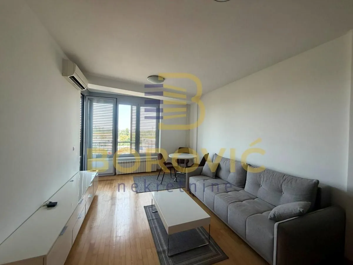 Rent, two bedroom apartment, 41m², Stari Grad, Beograd
