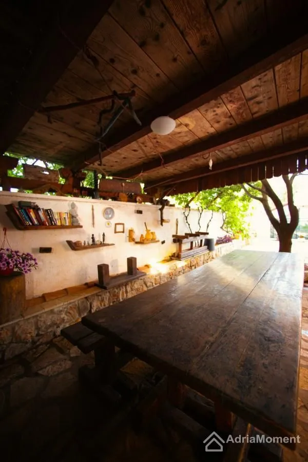 Sale, house, 300m², Krimovica, Kotor
