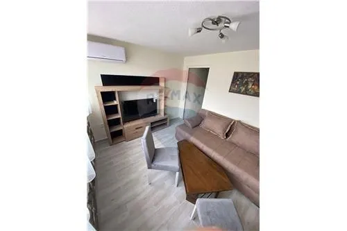 Rent, studio apartment, 52m², Stari Grad, Budva