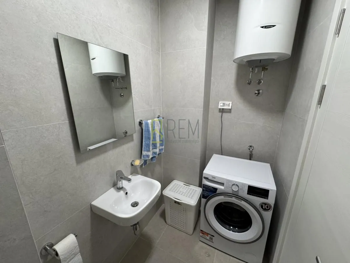 Izdavanje, dvosoban stan, 59m², Zabjelo, Podgorica