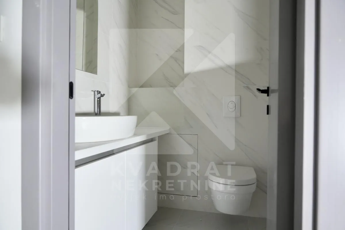 Rent, office space, 120m², New City, Podgorica
