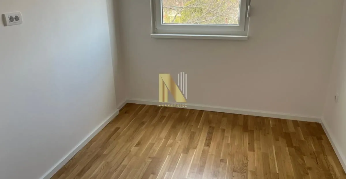 Prodaja, četvorosoban stan, 169m², Petrovaradin, Novi Sad