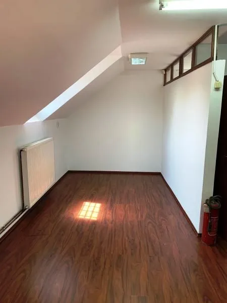 Sale, office space, 80m², Staro groblje, Niš