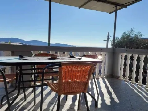Izdavanje, trosoban stan, 75m2, Šušanj, Bar Izdavanje, trosoban stan, 75m2, Šušanj, Bar