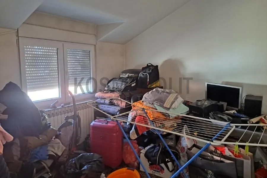 Prodaja, kuća, 130m², Mali Mokri Lug, Zvezdara Sve Podlokacije