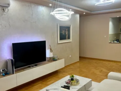 Prodaja, jednosoban stan, 59m², Centar, Nikšić - image 4