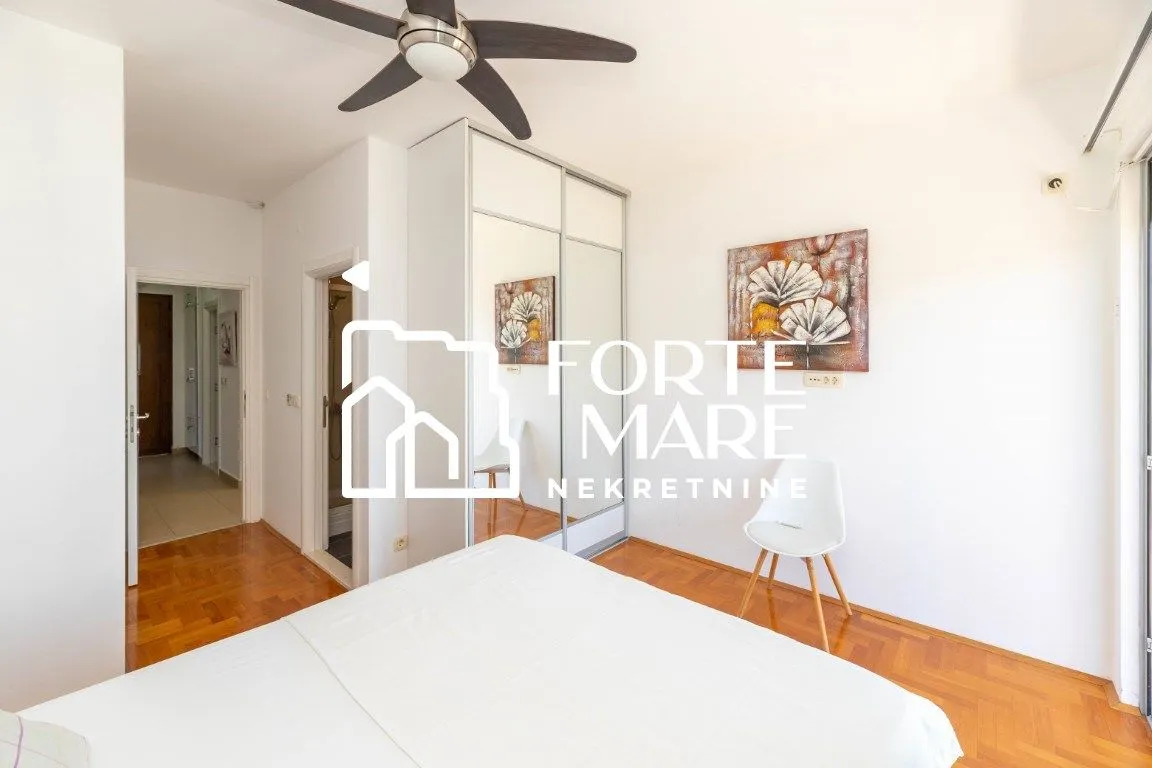 Prodaja, dvosoban stan, 85m², Đenovići, Herceg Novi