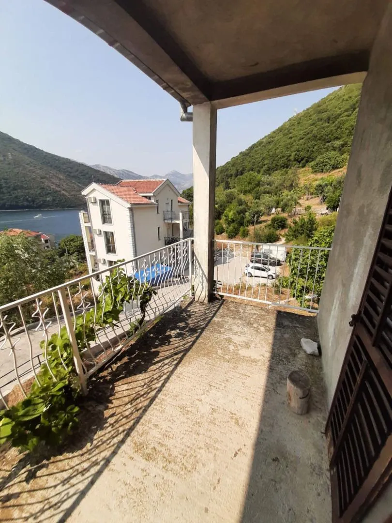 Sale, house, 156m², Lepetani, Tivat
