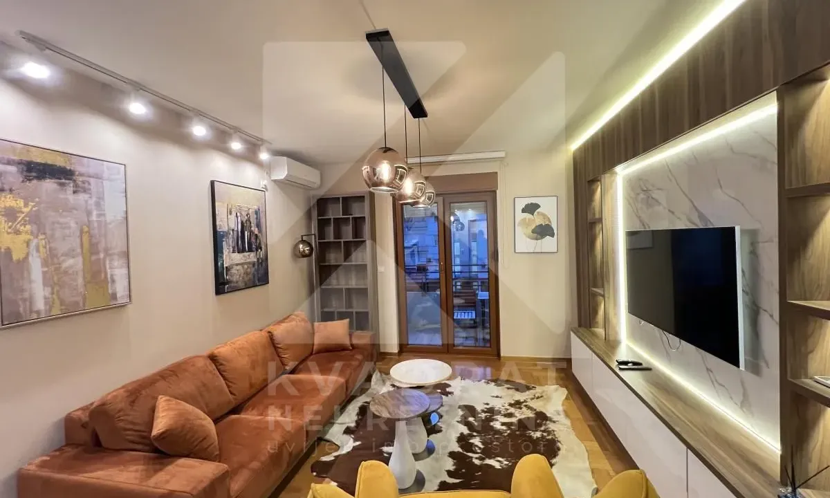 Izdavanje, jednosoban stan, 54m², Preko Morače, Podgorica