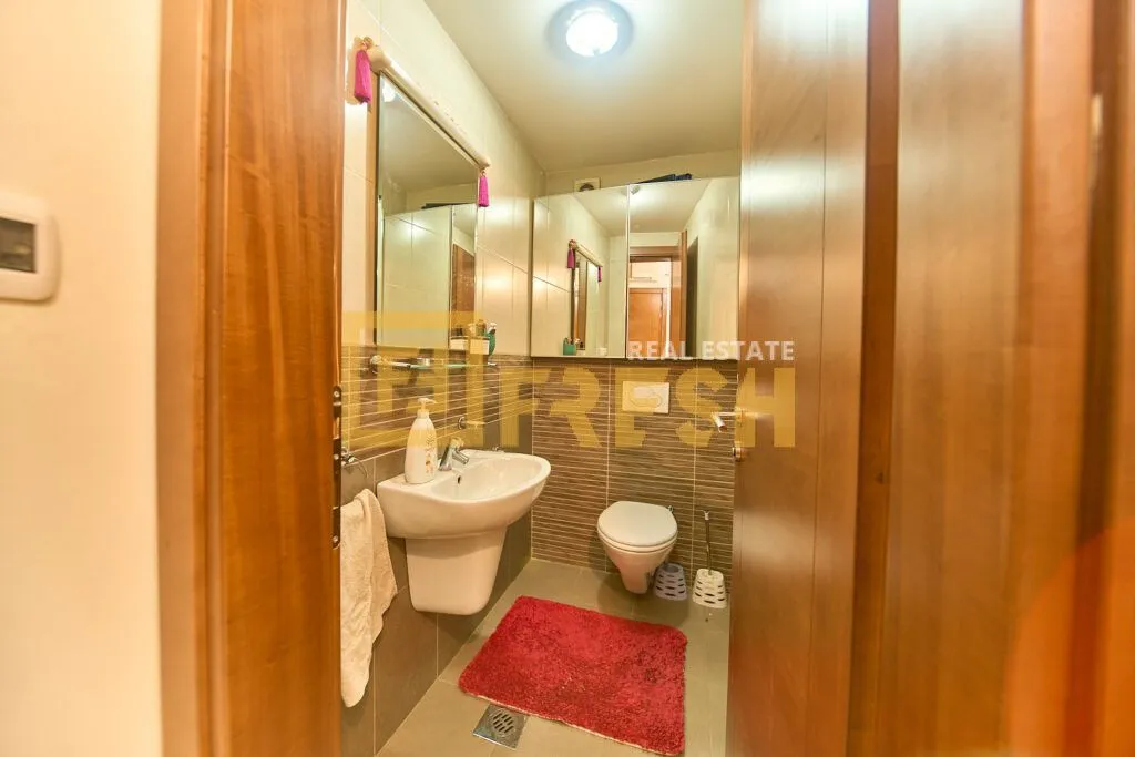 Prodaja, trosoban stan, 120m², Tološi, Podgorica