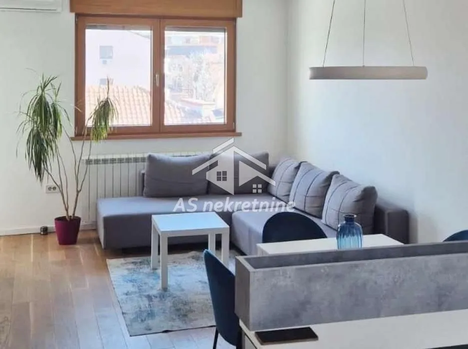 Izdavanje, dvosoban stan, 53m², Autokomanda, Voždovac Sve Podlokacije