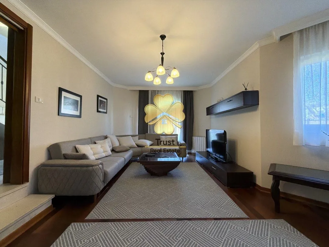 Izdavanje, kuća, 180m², Donja Gorica, Podgorica