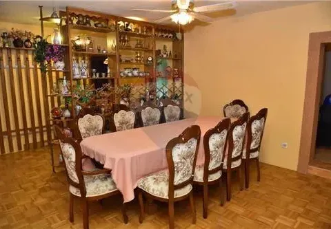 Prodaja, kuća, 696m², Zlatica, Podgorica - image 20