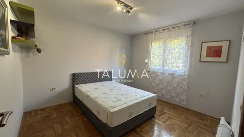 Rent, house, 200m², Tološi, Podgorica - image 10