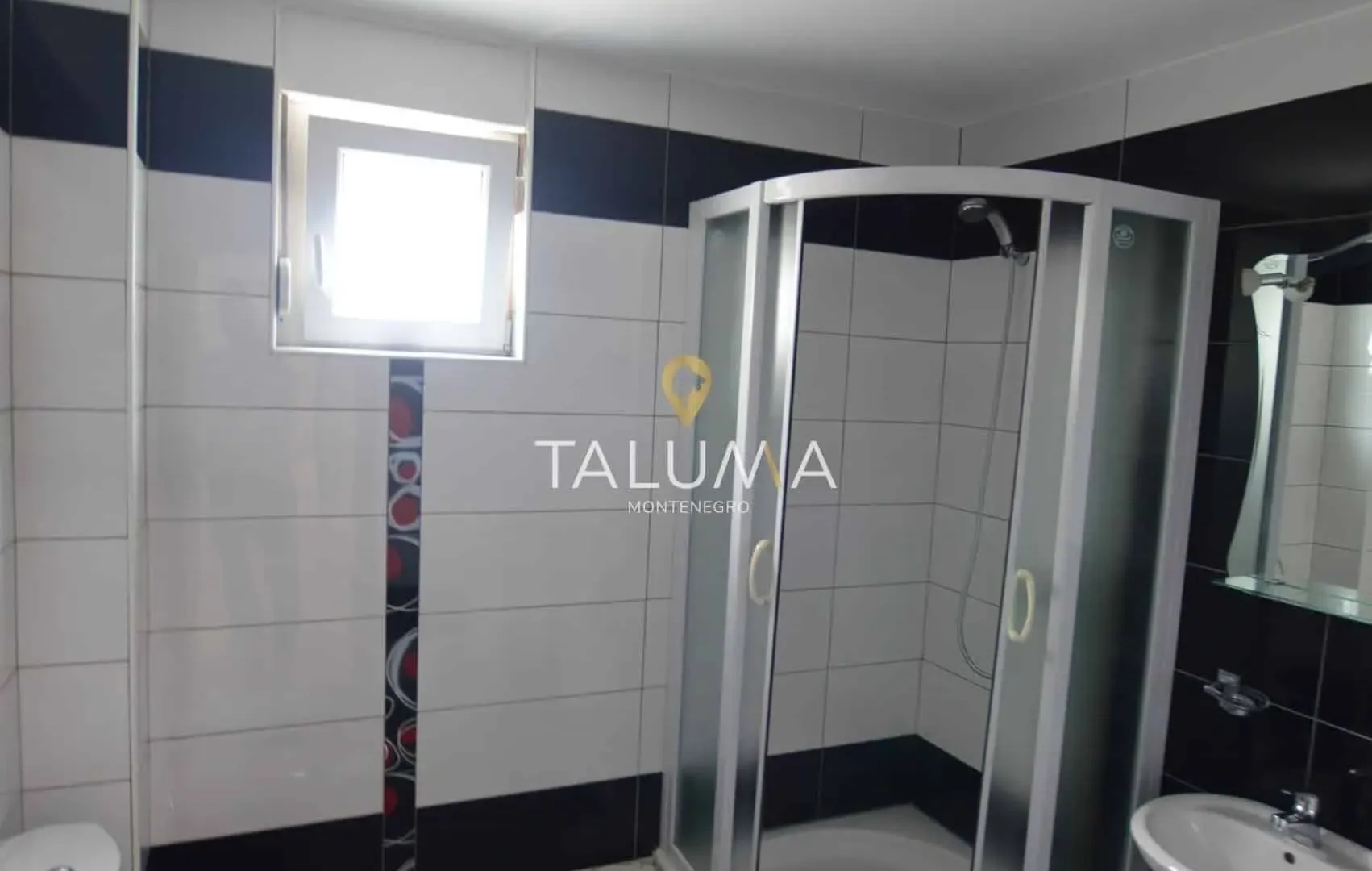 Prodaja, dvosoban stan, 98m², Ljubović, Podgorica