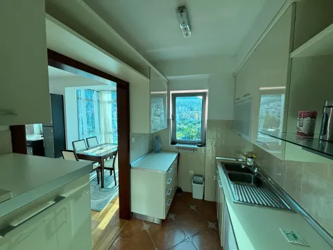 Izdavanje, dvosoban stan, 85m², Centar, Budva - image 5