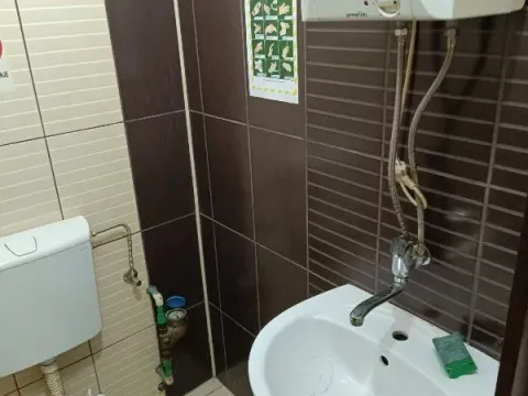 Prodaja, poslovni prostor, 21m², Centar, Kragujevac - image 8