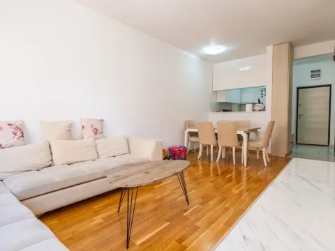 Prodaja, jednosoban stan, 48m², Tuški Put, Podgorica - image 1