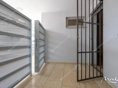 Prodaja, dvosoban stan, 85m², Budva, Crna Gora - image 18