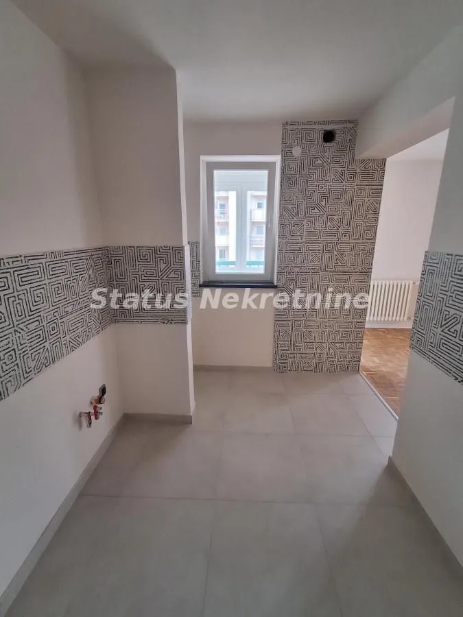 Prodaja, dvosoban stan, 64m², Cara Dušana, Novi Sad Sve Podlokacije