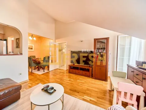 Prodaja, dvosoban stan, 64m², Stara Varoš, Podgorica - image 3