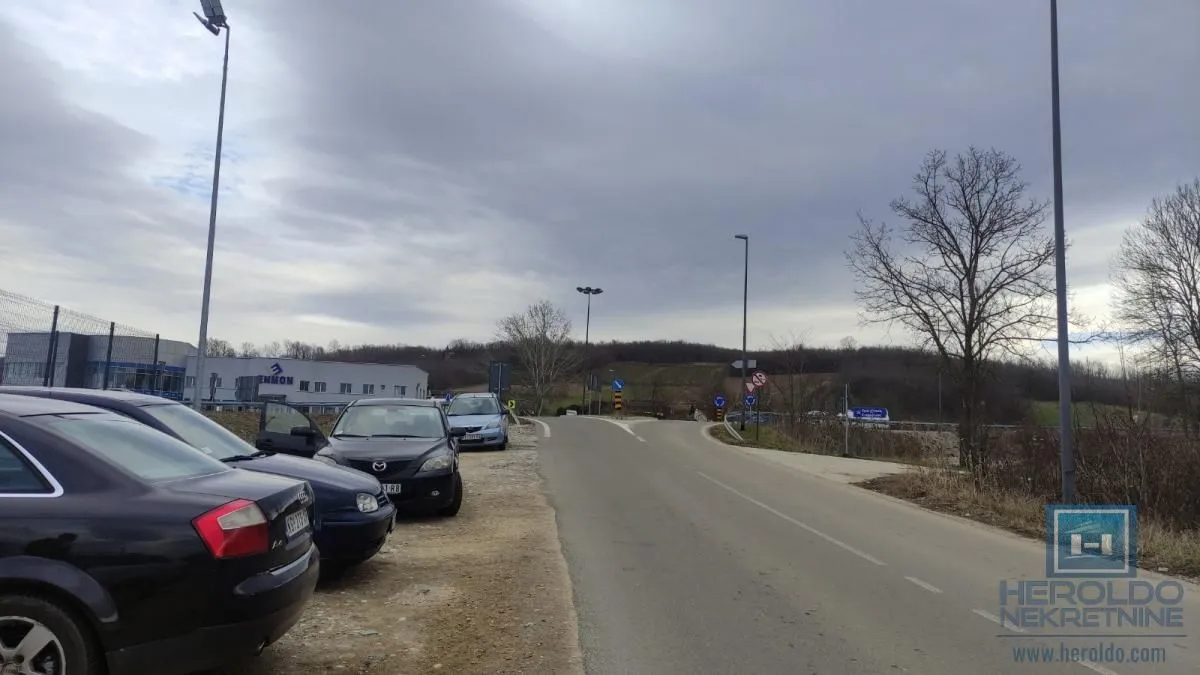 Izdavanje, plac, 1300m², Batočina, Srbija