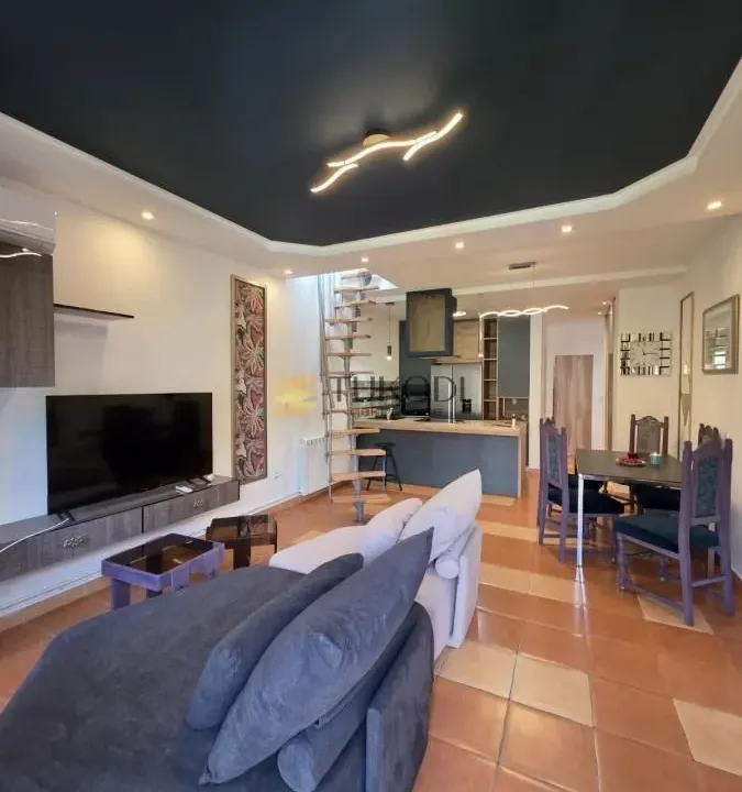 Rent, house, 160m², Voždovac Sve Podlokacije, Beograd