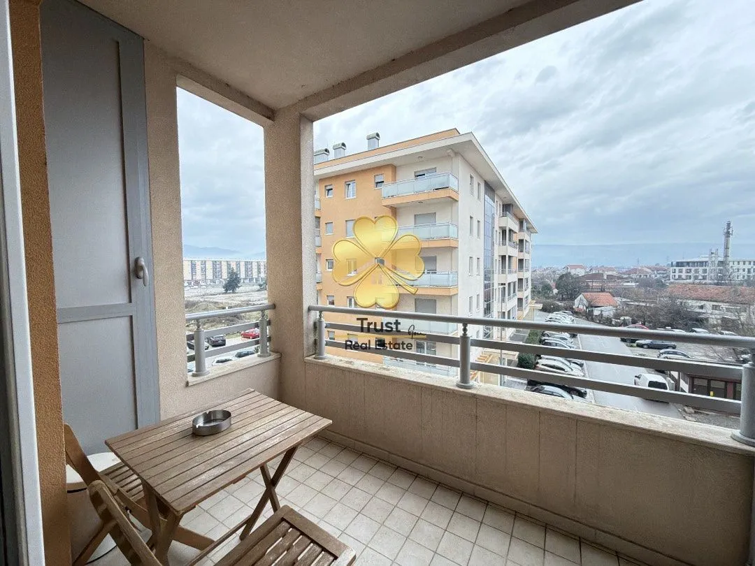Izdavanje, dvosoban stan, 70m², City Kvart, Podgorica