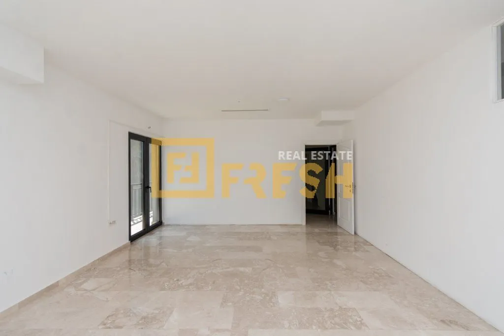 Rent, office space, 500m², Tuzi, Podgorica