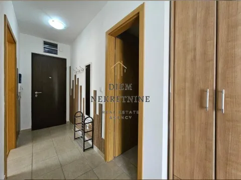 Rent, two bedroom apartment, 74m², Centar, Bar - image 12
