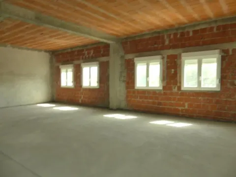 Prodaja, poslovni prostor, 800m², Medjureč, Jagodina - image 6